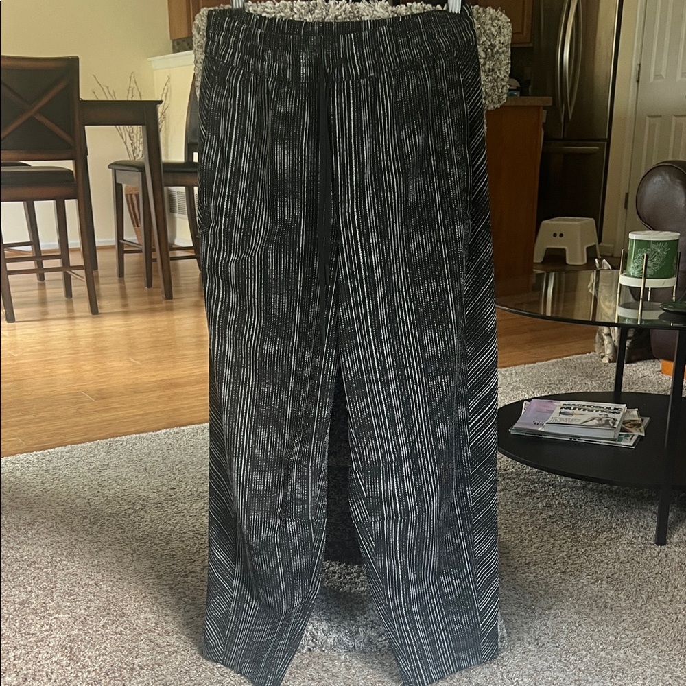 Athleta Lightweight Pants - Excellent Condition!